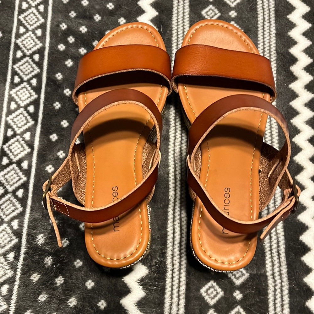 Wedge sandals